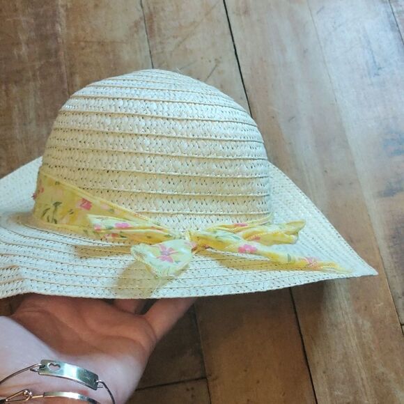 Elegant Cream Sun Hat with Yellow Floral Bow New Size Toddler Girl 2T to 4T - Picture 2 of 5